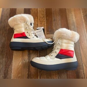 NWT Sperry Techwave Faux Fur Collar Boots